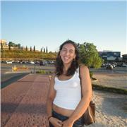 Nativa de castellano, joven y dinamica, con entusiasmo